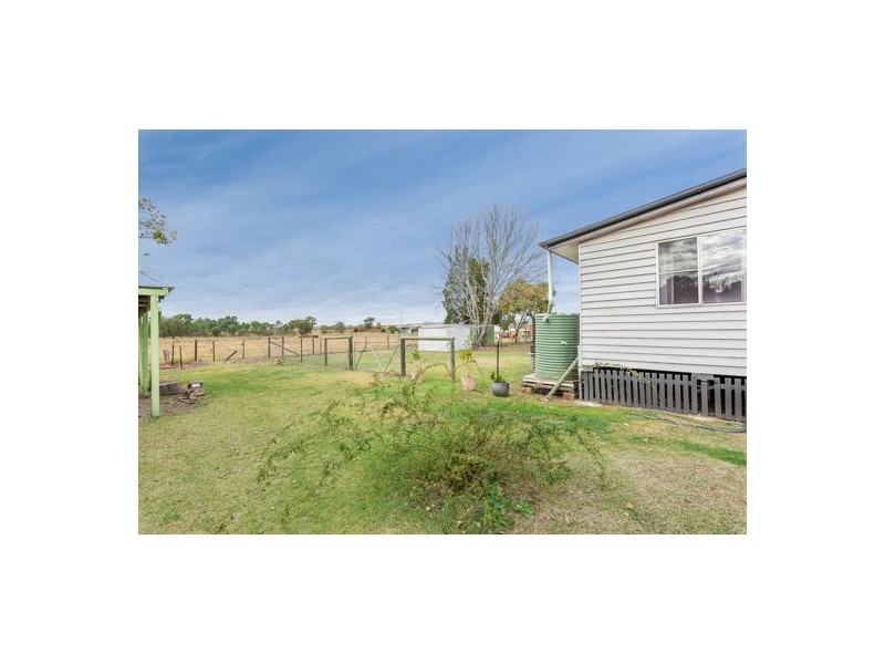 13 Deviney Street, Helidon QLD 4344