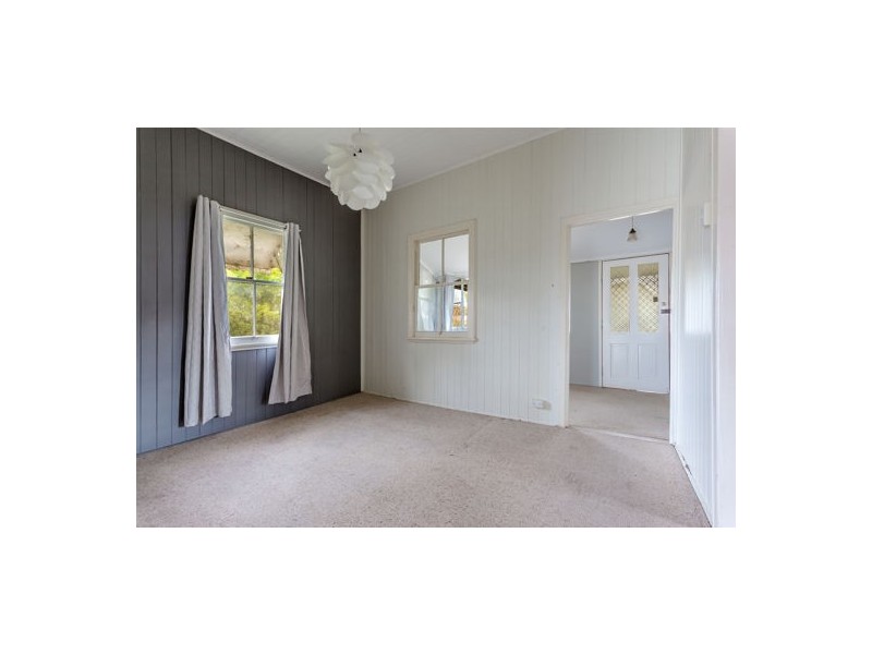 13 Deviney St, Helidon QLD 4344