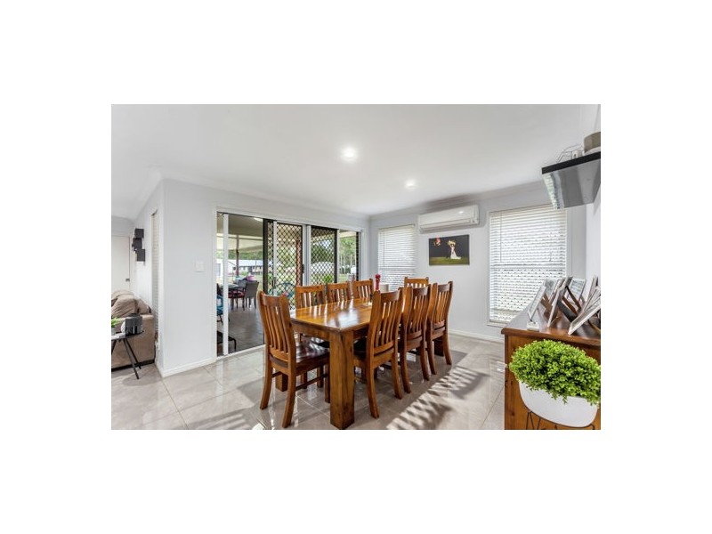 11 Kimdonn Drive, Withcott QLD 4352