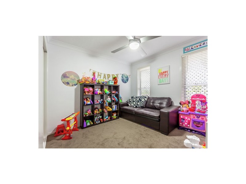 11 Kimdonn Drive, Withcott QLD 4352