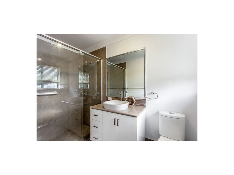 11 Kimdonn Drive, Withcott QLD 4352