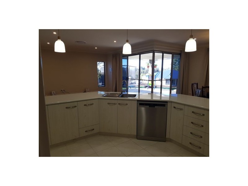 5 Dolleys Road, Withcott QLD 4352