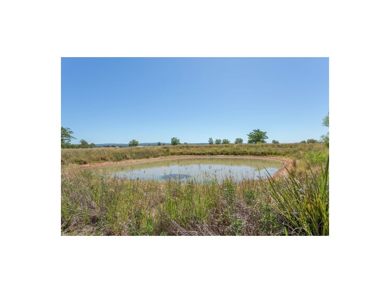 221 Flagstone Crk Road, Carpendale QLD 4344