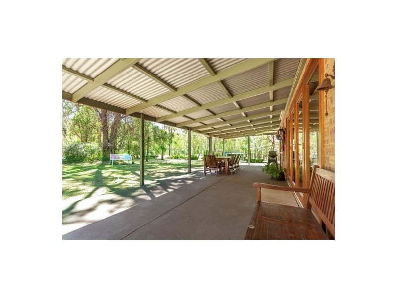 11 Gosper Road, Murphys Creek QLD 4352