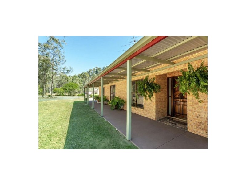 11 Gosper Road, Murphys Creek QLD 4352