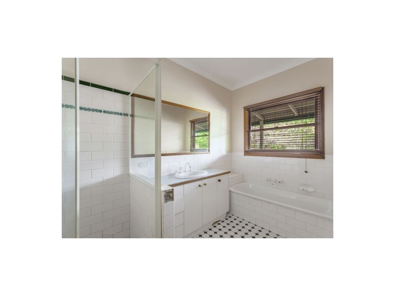 30 Berghofer Drive, Withcott QLD 4352