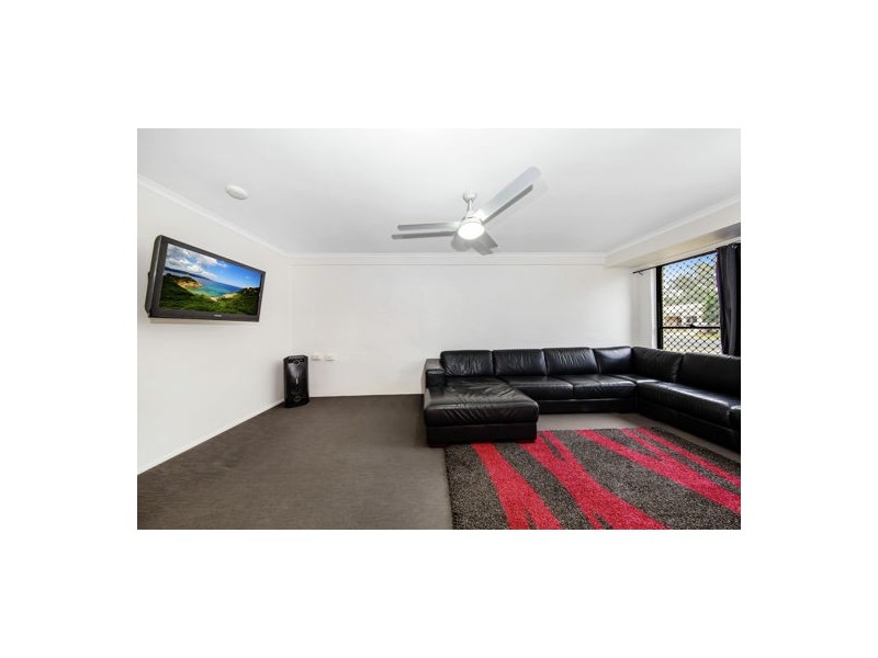 7 Shorelands Drive, Withcott QLD 4352