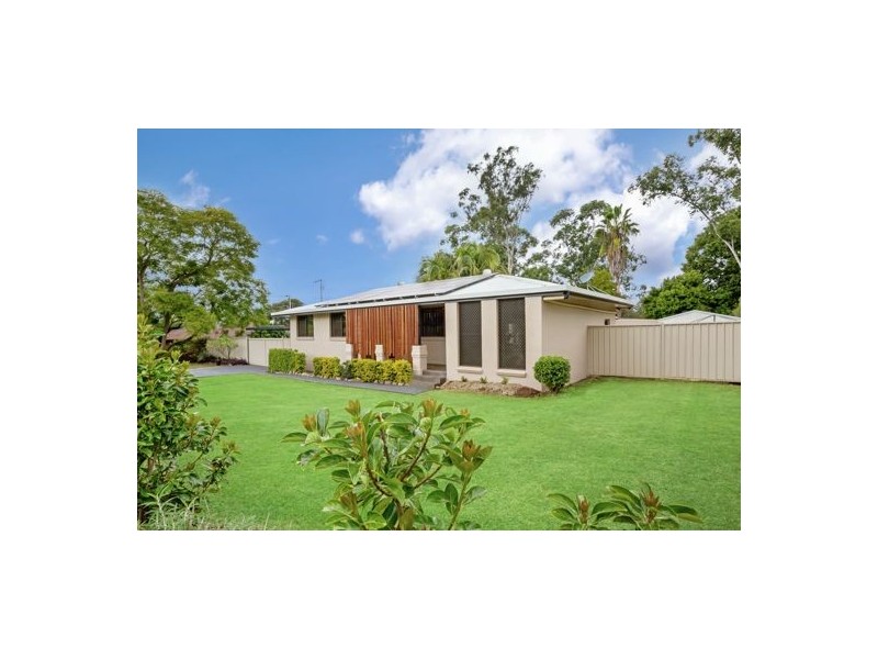 7 Shorelands Drive, Withcott QLD 4352