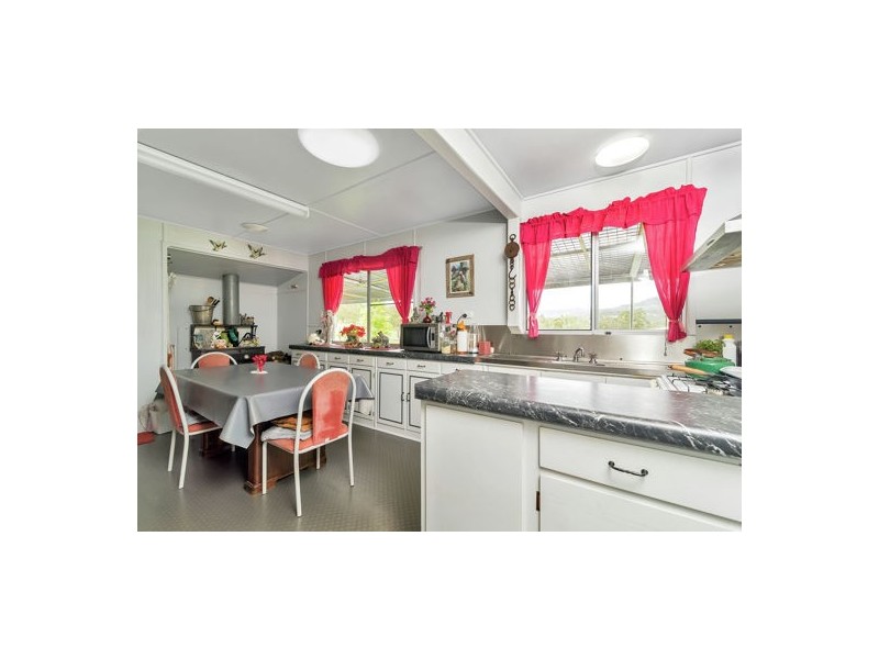 714 Fifteen Mile Road, Murphys Creek QLD 4352