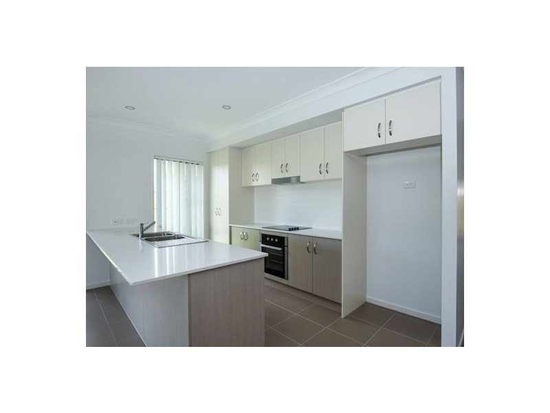 6 Amanda Place, Helidon QLD 4344