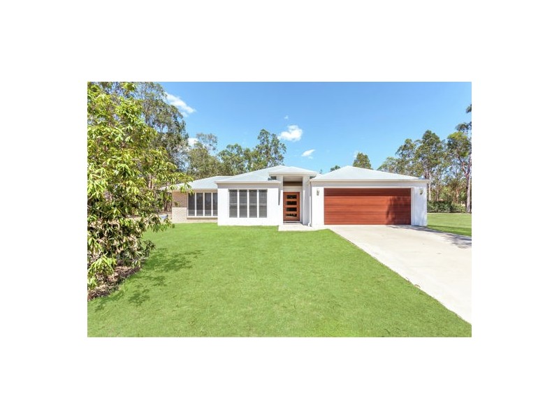 19 Kimdonn Drive, Withcott QLD 4352