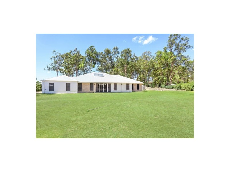 19 Kimdonn Drive, Withcott QLD 4352