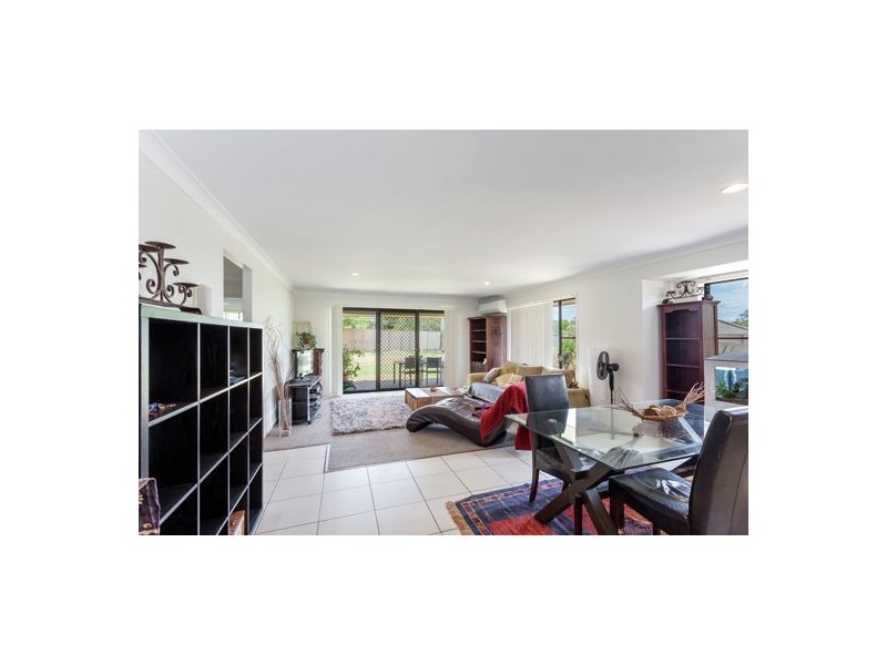 11 Paige Place, Helidon QLD 4344
