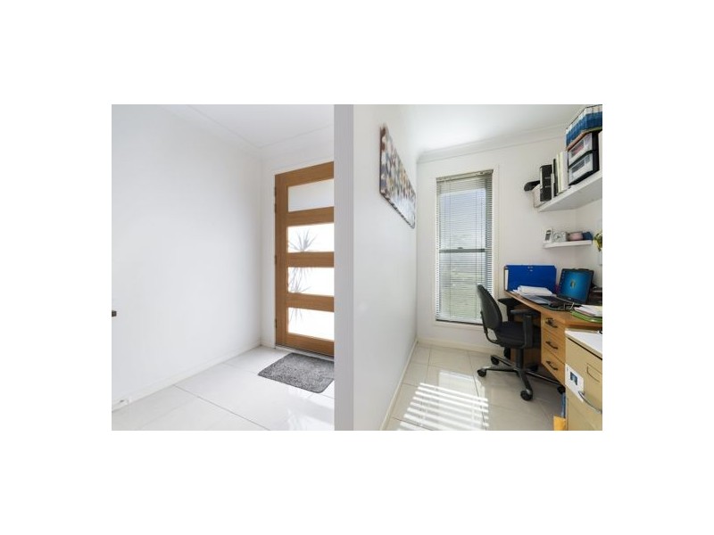 12 Kimdonn Drive, Withcott QLD 4352