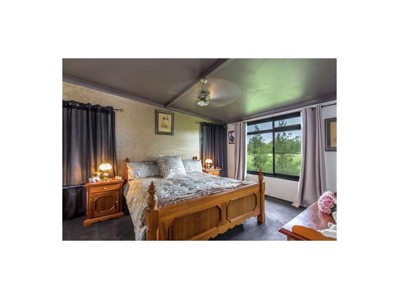 160 Murphys Creek Road, Postmans Ridge QLD 4352
