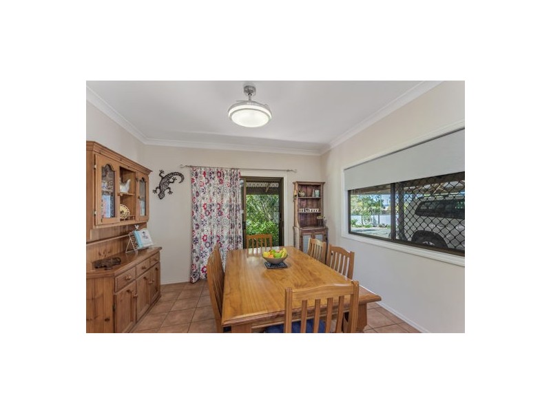 8 Vista Court, Withcott QLD 4352