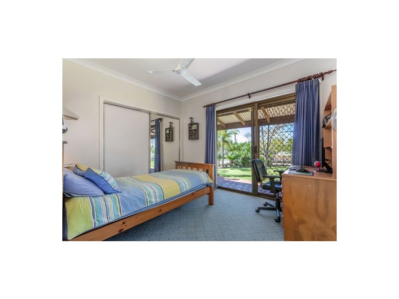 8 Vista Court, Withcott QLD 4352