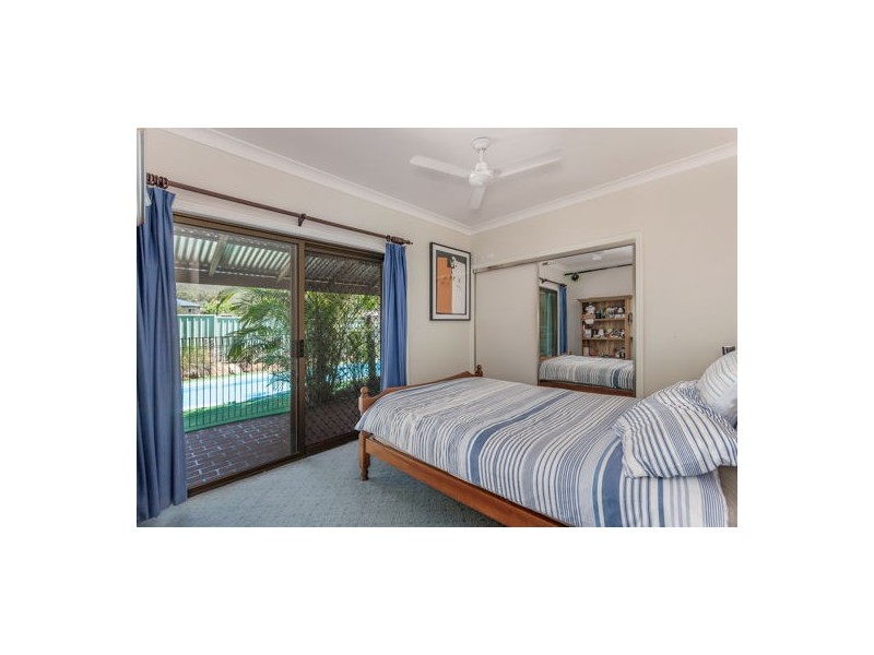 8 Vista Court, Withcott QLD 4352