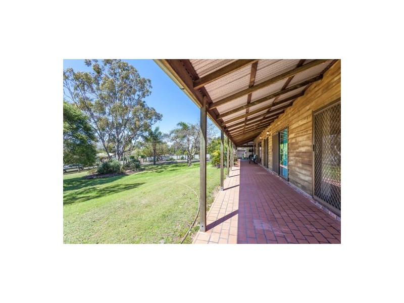 8 Vista Court, Withcott QLD 4352