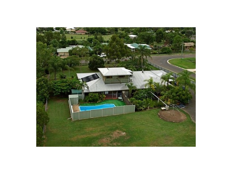 8 Vista Court, Withcott QLD 4352