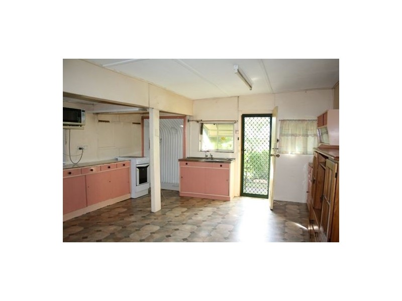 24 Station Street, Helidon QLD 4344