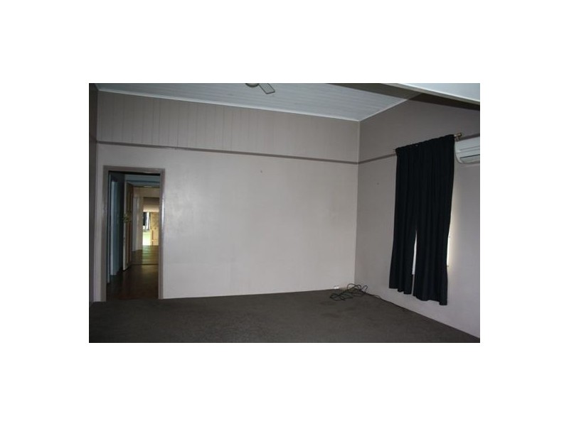 24 Station Street, Helidon QLD 4344