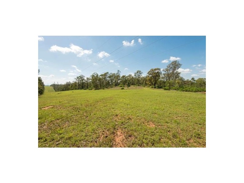 558 Philps Road, Grantham QLD 4347