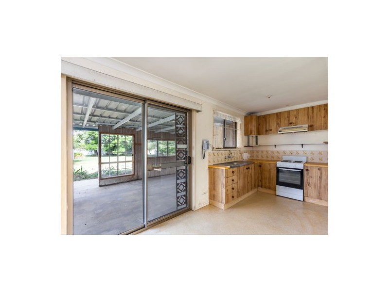 31 School Street, Helidon QLD 4344