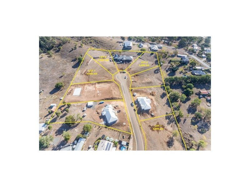 9 Bottle Tree Court, Withcott QLD 4352