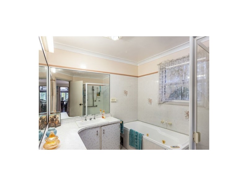 102 Milora Road, Upper Lockyer QLD 4352