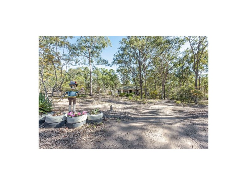 102 Milora Road, Upper Lockyer QLD 4352