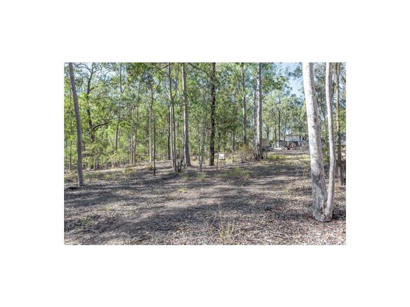 102 Milora Road, Upper Lockyer QLD 4352