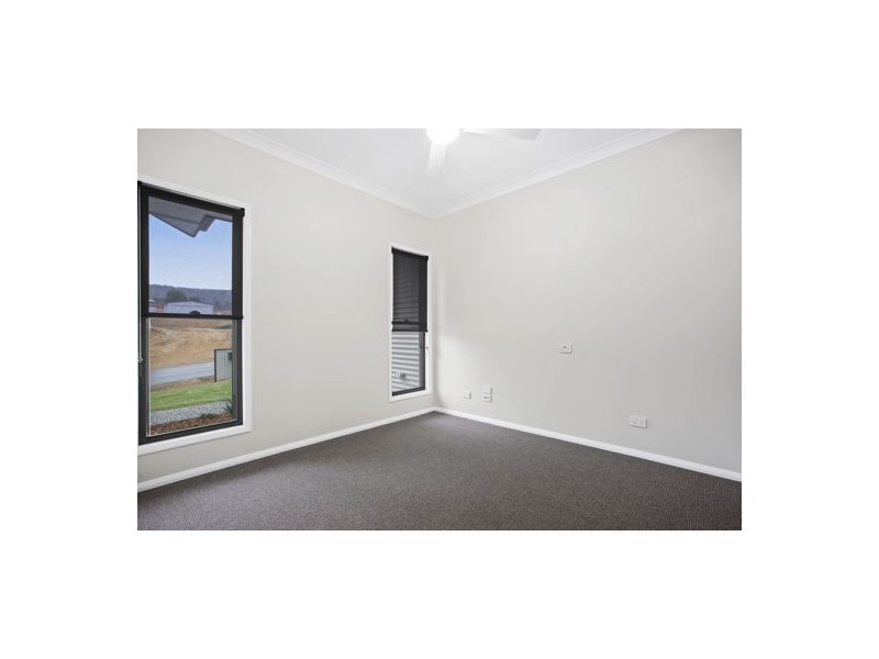 6 Bottle Tree Court, Withcott QLD 4352