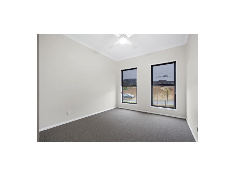 6 Bottle Tree Court, Withcott QLD 4352