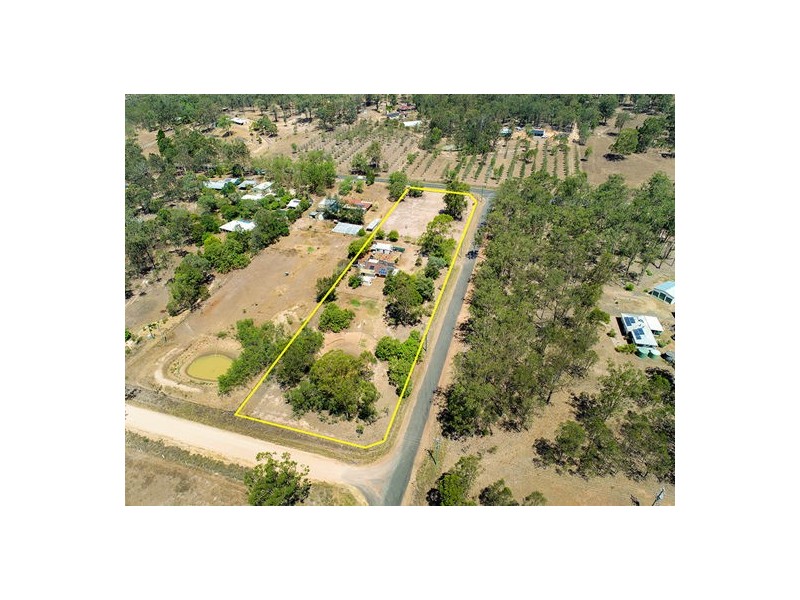10 Cemetery Road, Murphys Creek QLD 4352