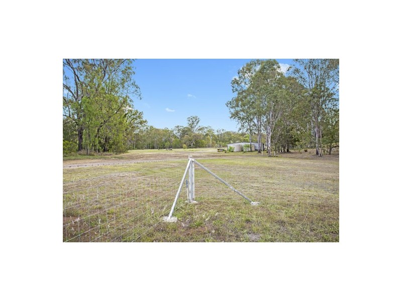 7 Gosper Road, Murphys Creek QLD 4352