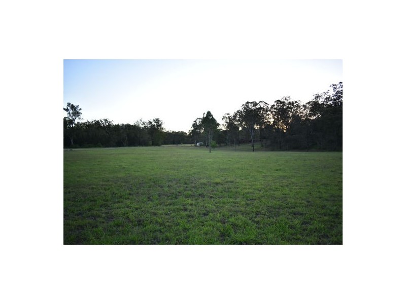 9 Gosper Road, Murphys Creek QLD 4352