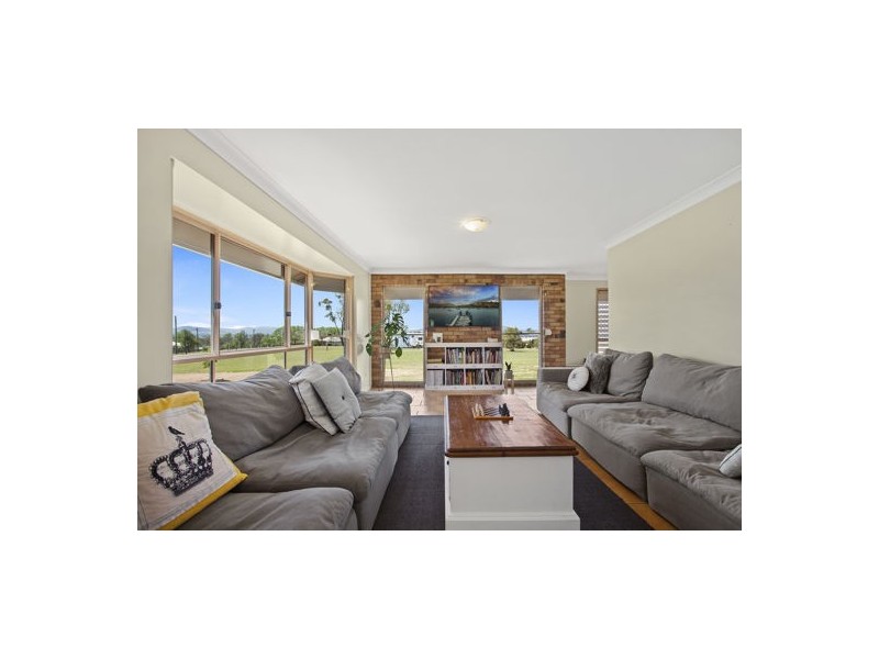 12 Anna Court, Placid Hills QLD 4343