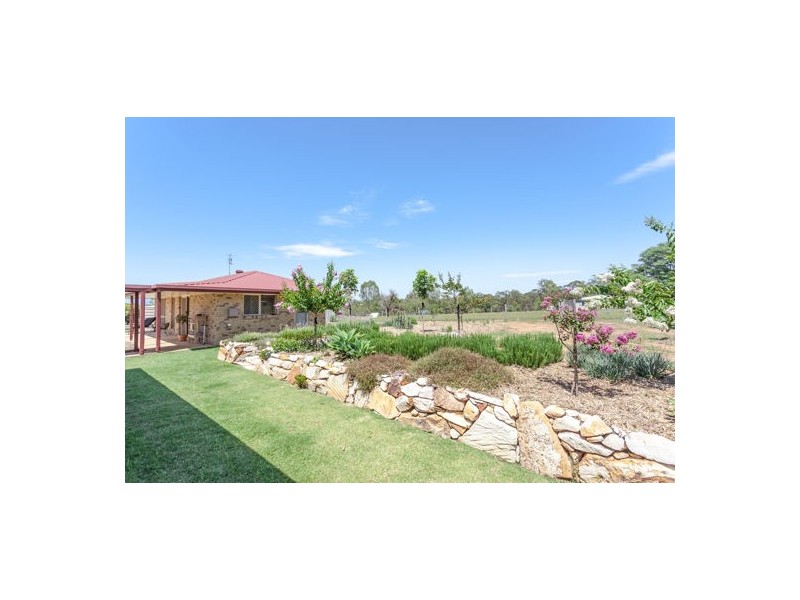 12 Anna Court, Placid Hills QLD 4343