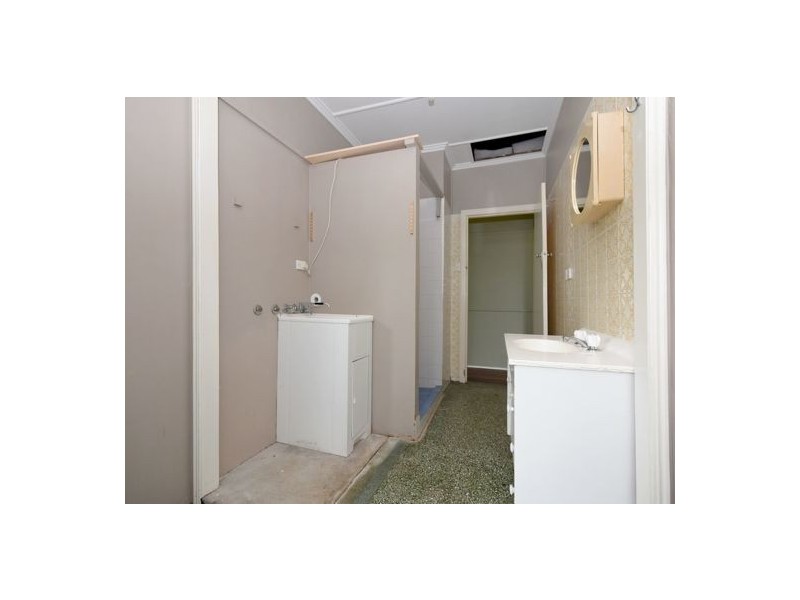 7 Water Street, Helidon QLD 4344