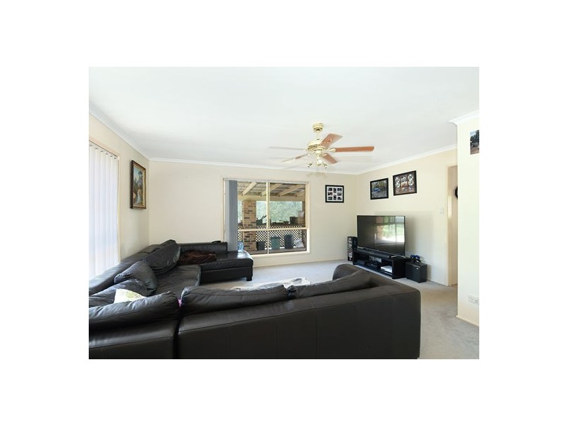 17 Squires Road, Lockyer QLD 4344