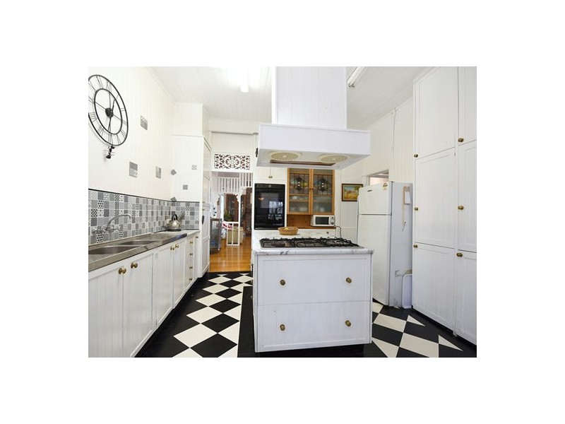 30 Laidley Street, Helidon QLD 4344