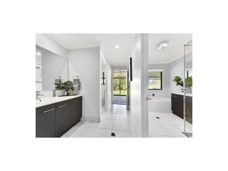 12 Parkridge Drive, Withcott QLD 4352