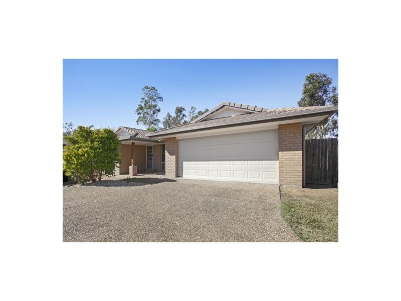 8 Paige Place, Helidon QLD 4344