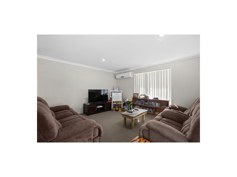 8 Paige Place, Helidon QLD 4344
