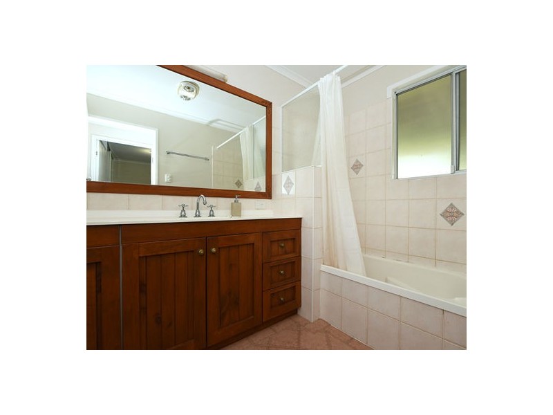 12 Airforce Road, Helidon QLD 4344