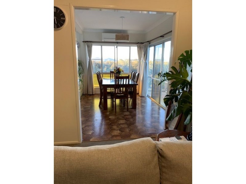 76 Dolleys Rd, Withcott QLD 4352