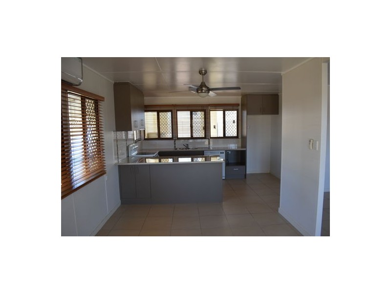 12 Station Street, Helidon QLD 4344