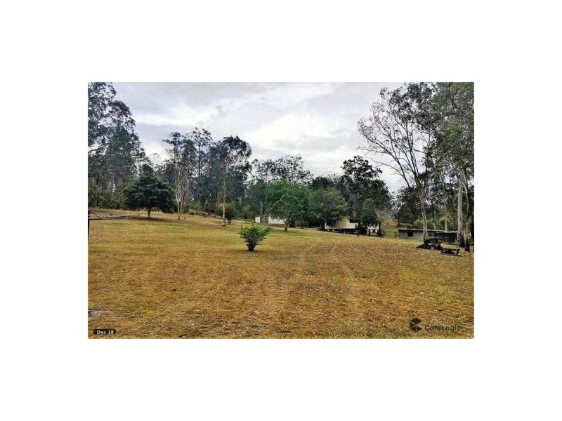 223 Penderests Road, Murphys Creek QLD 4352