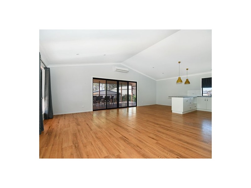 118 Jones Road, Withcott QLD 4352